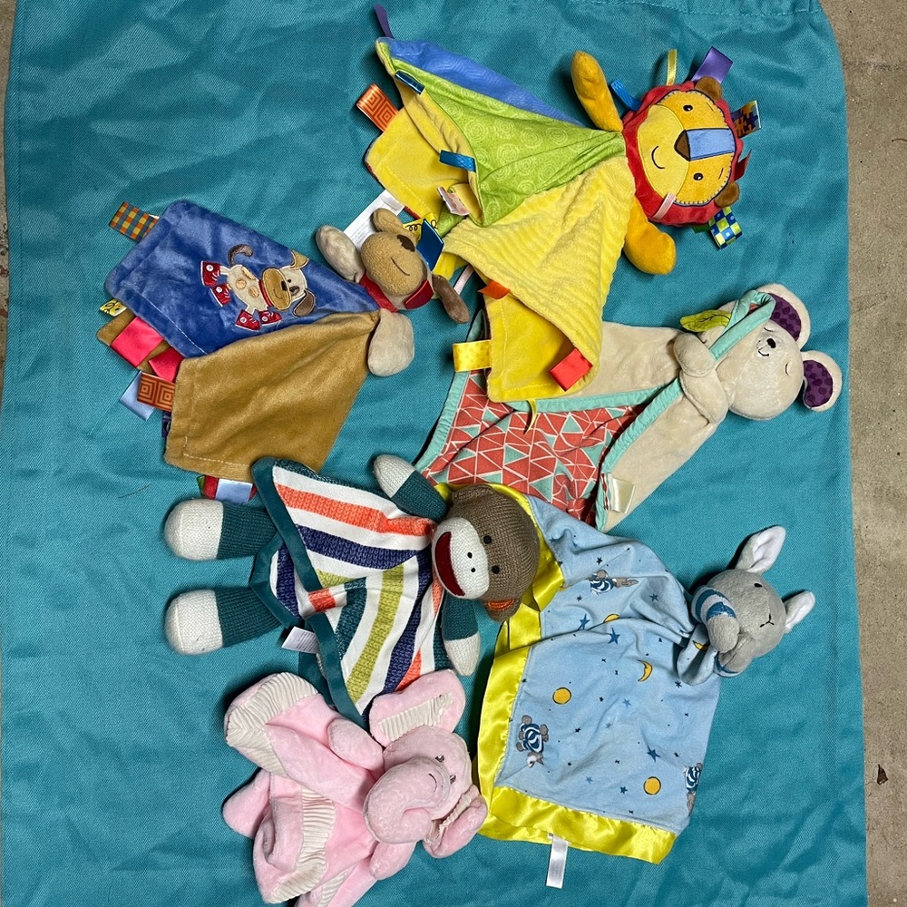 Baby stuffed blanket loves